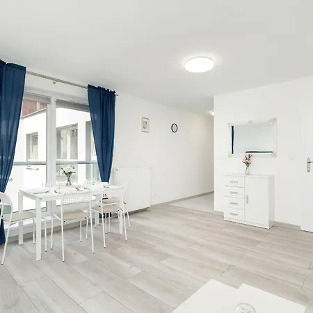 Studio Dla 4 Osob W Centrum Miasta By Rent Like Posen